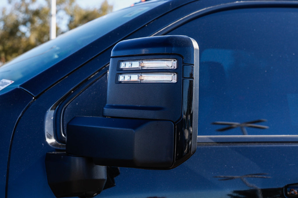 Used 2024 Chevrolet Silverado 3500 High Country w/ Technology Package AWD/4WD image 15