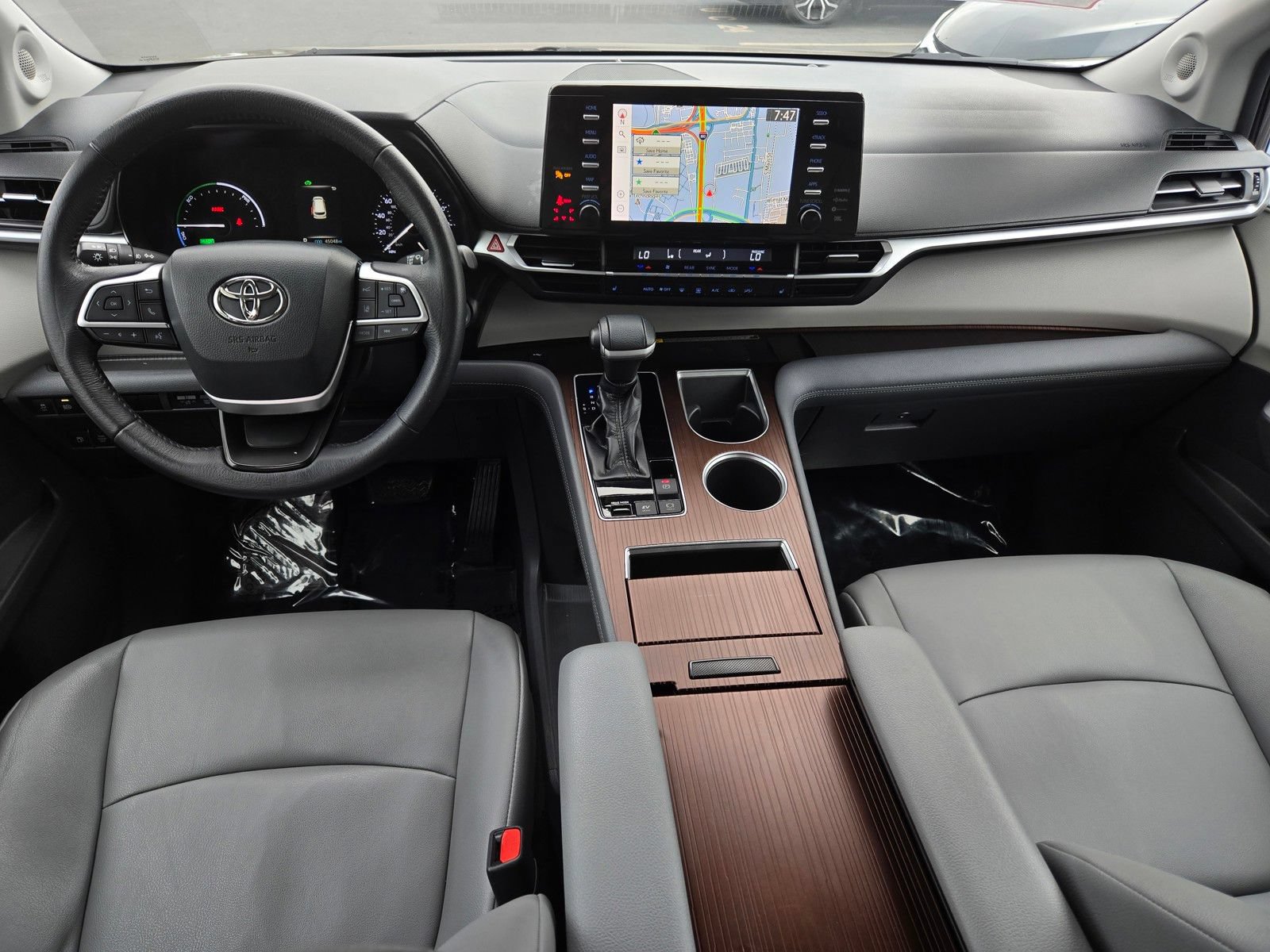 Certified 2021 Toyota Sienna XLE w/ XLE Plus Package AWD/4WD image 14