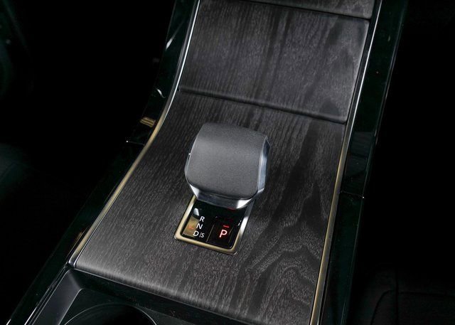 New 2026 Land Rover Range Rover Evoque Dynamic SE image 13