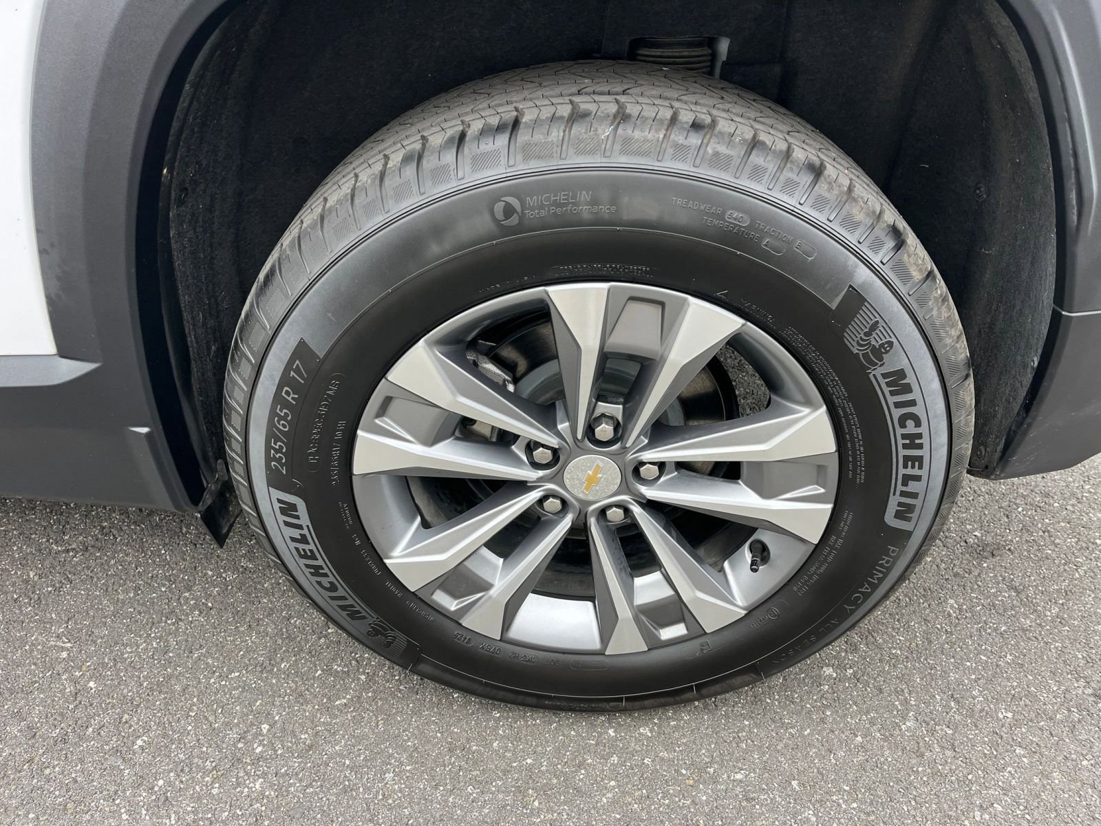 Used 2025 Chevrolet Equinox LT image 29