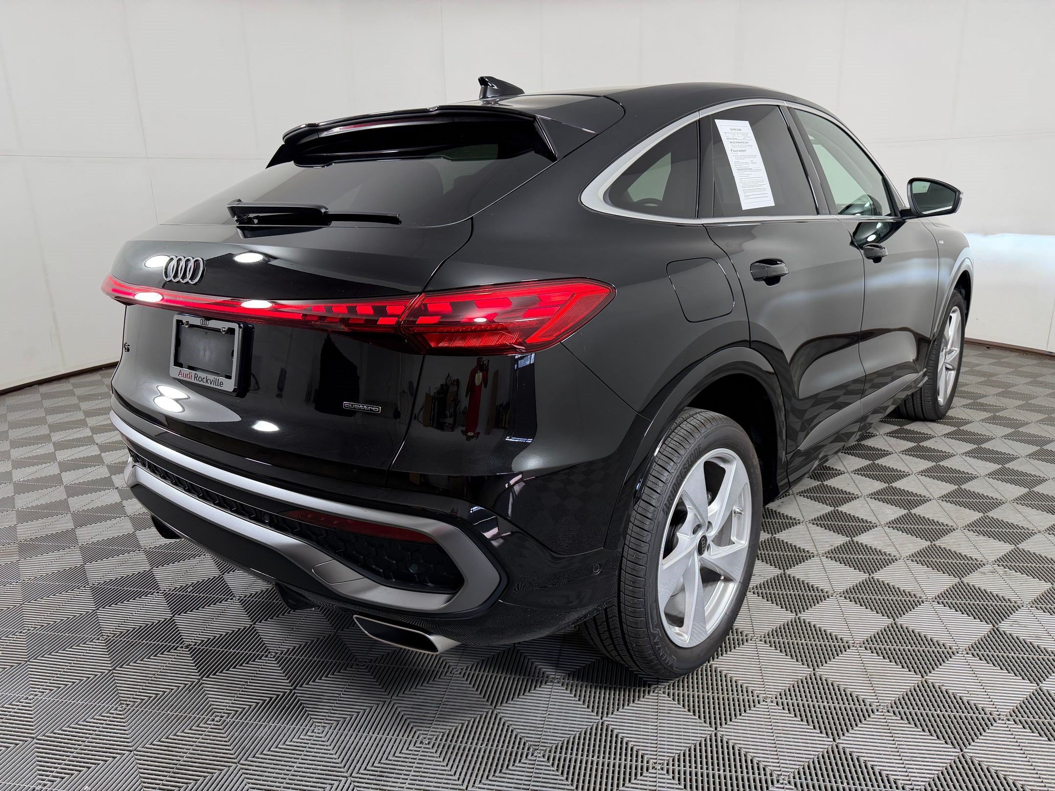 Certified 2025 Audi Q5 Premium Plus w/ Premium Plus AWD/4WD image 9