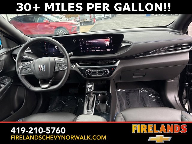 Certified 2024 Buick Envista Sport Touring image 25