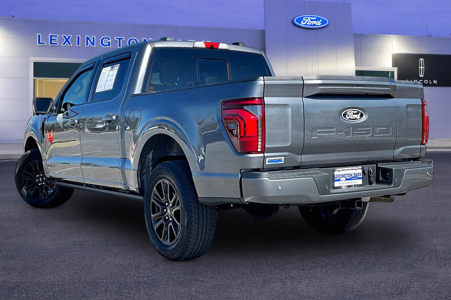 Used 2025 Ford F150 Platinum w/ Equipment Group 702A High image 4