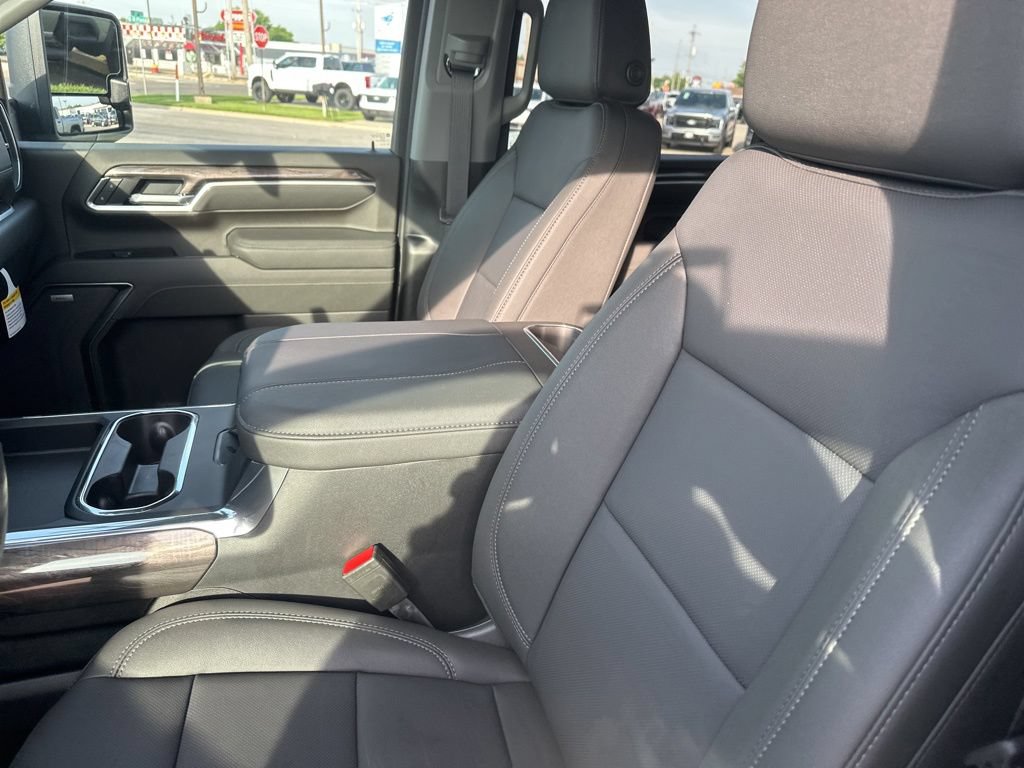 New 2026 Chevrolet Silverado 2500 LTZ w/ LTZ Plus Package AWD/4WD image 2
