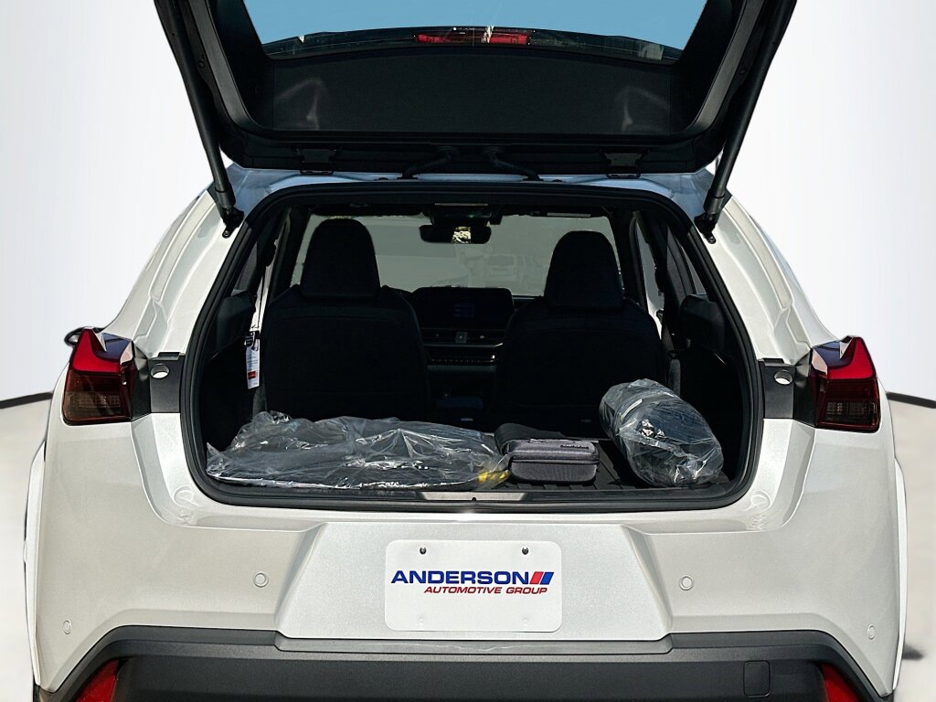 New 2025 Lexus UX 300h AWD image 7