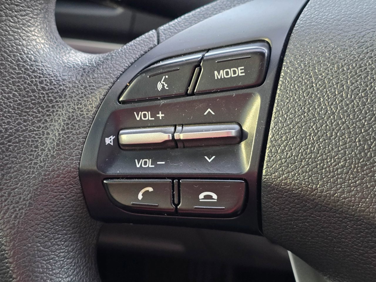 Used 2020 Hyundai Elantra SEL image 19