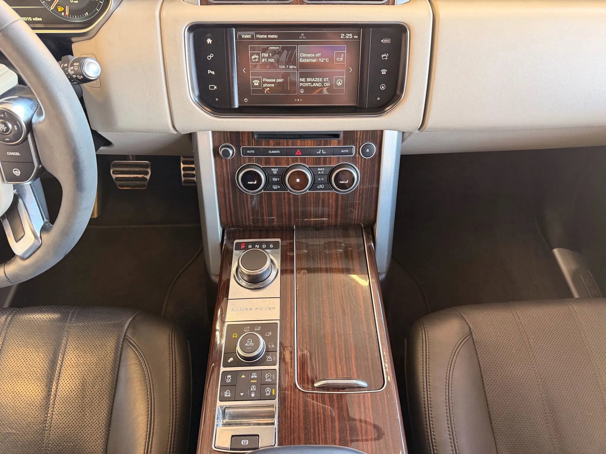 Used 2016 Land Rover Range Rover Supercharged image 15