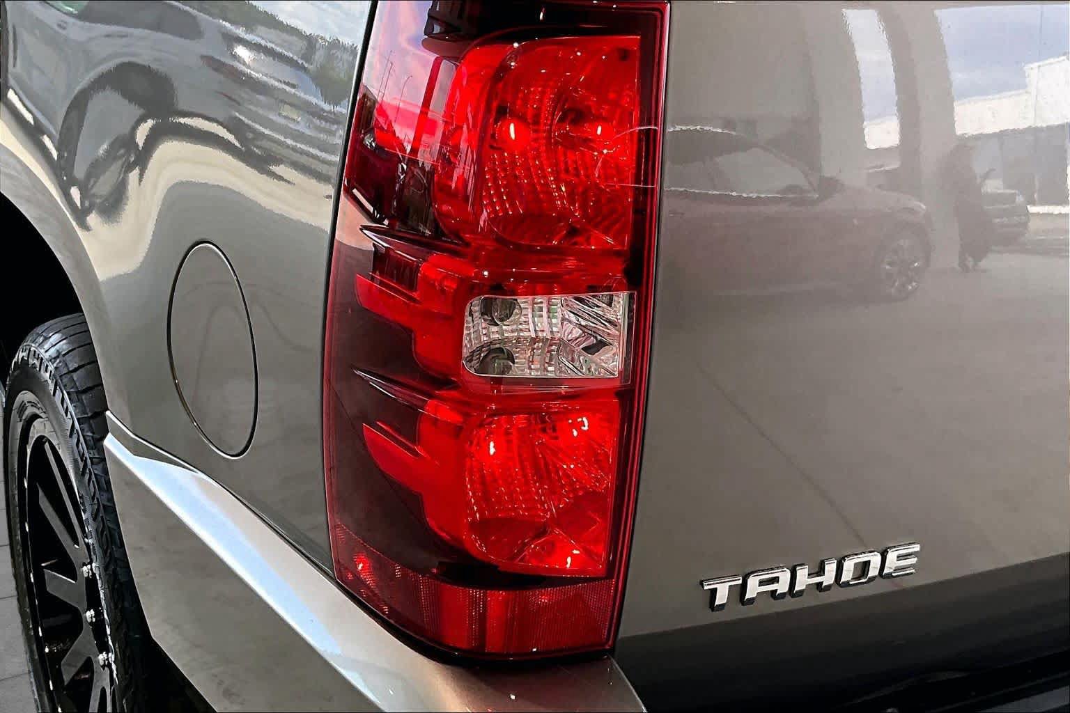 Used 2011 Chevrolet Tahoe LTZ AWD/4WD image 27