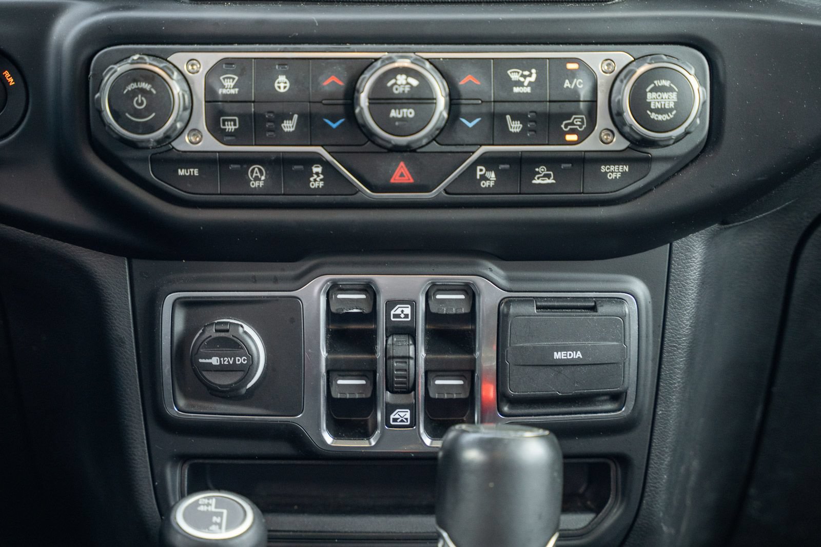 Used 2023 Jeep Gladiator Overland AWD/4WD image 35