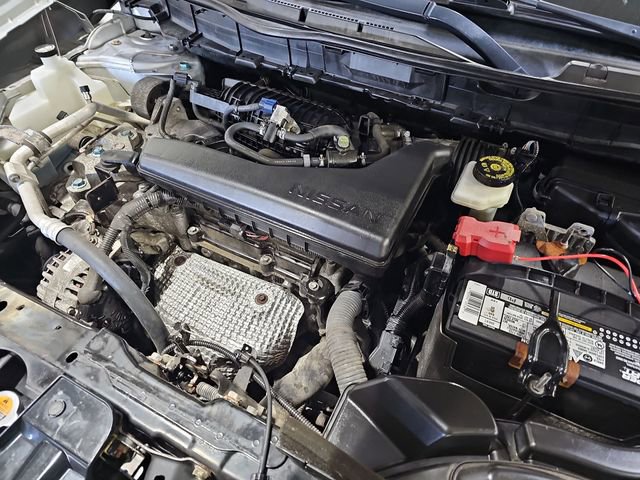 Used 2018 Nissan Rogue SV image 28