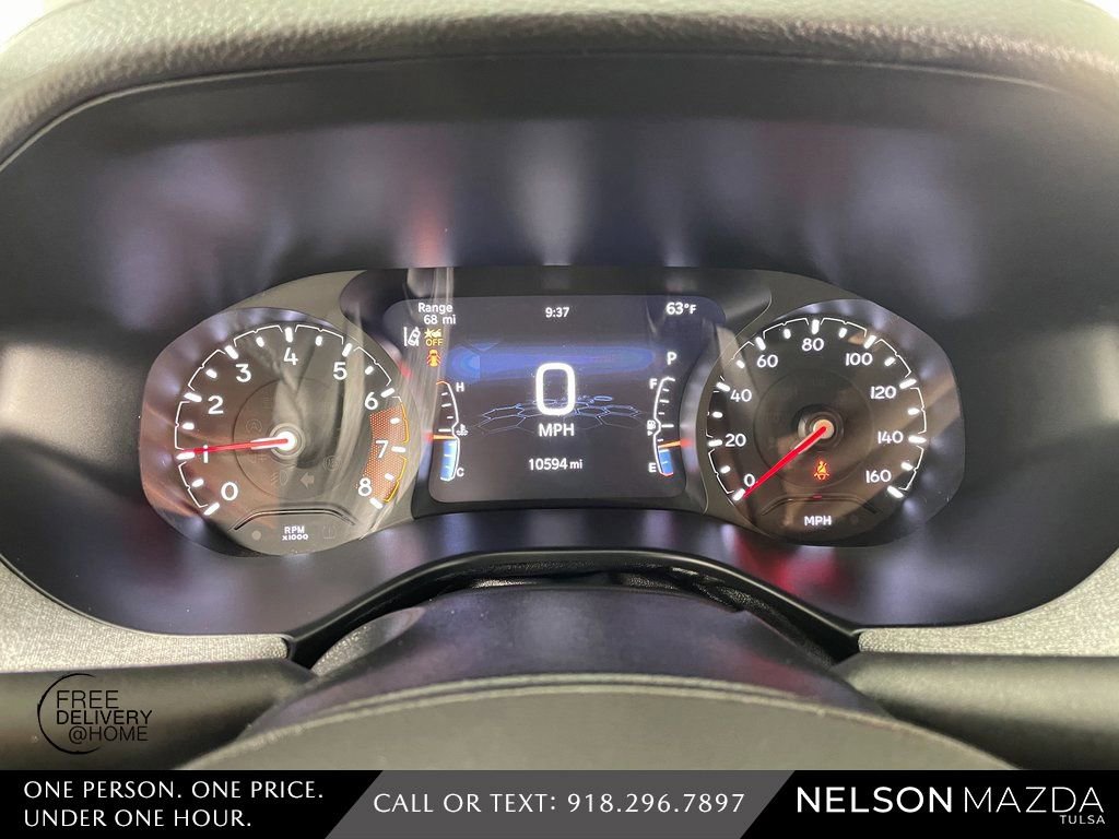 Used 2025 Jeep Compass Latitude image 28