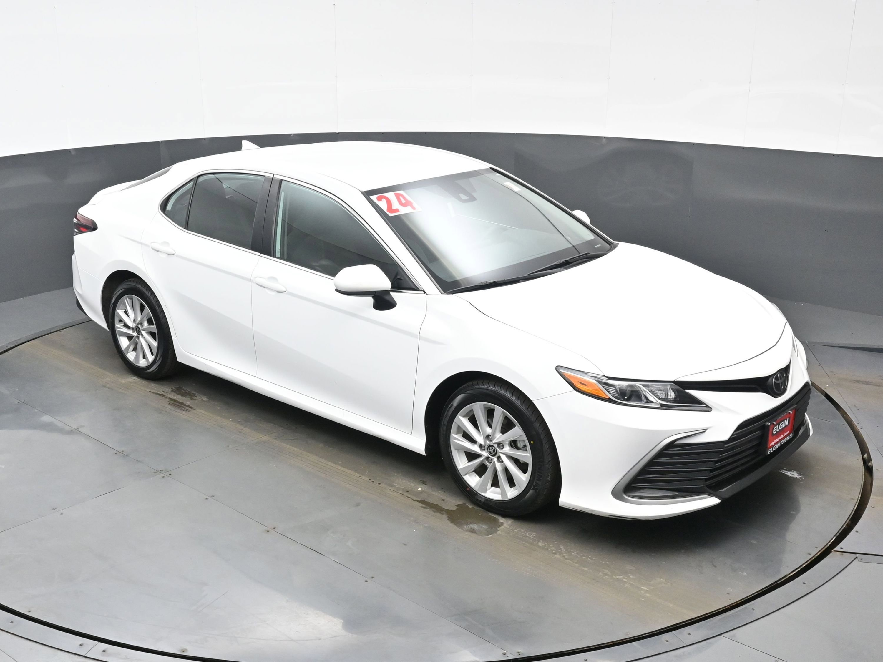 Used 2024 Toyota Camry LE image 32