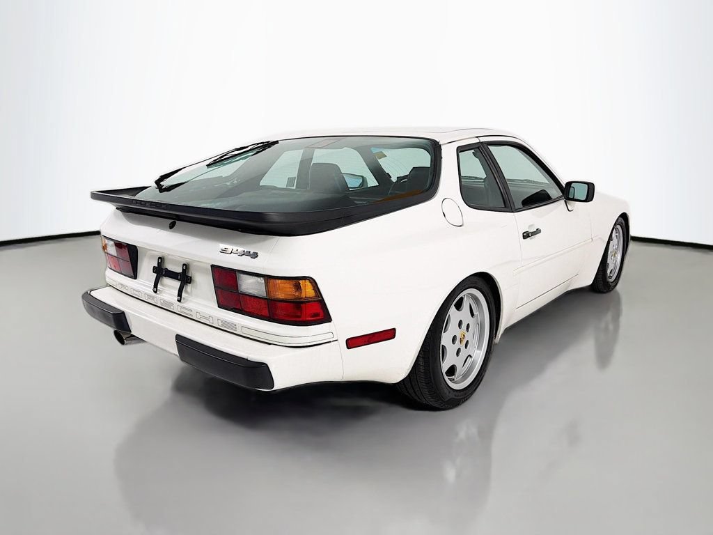 Used 1987 Porsche 944 Coupe RWD image 9
