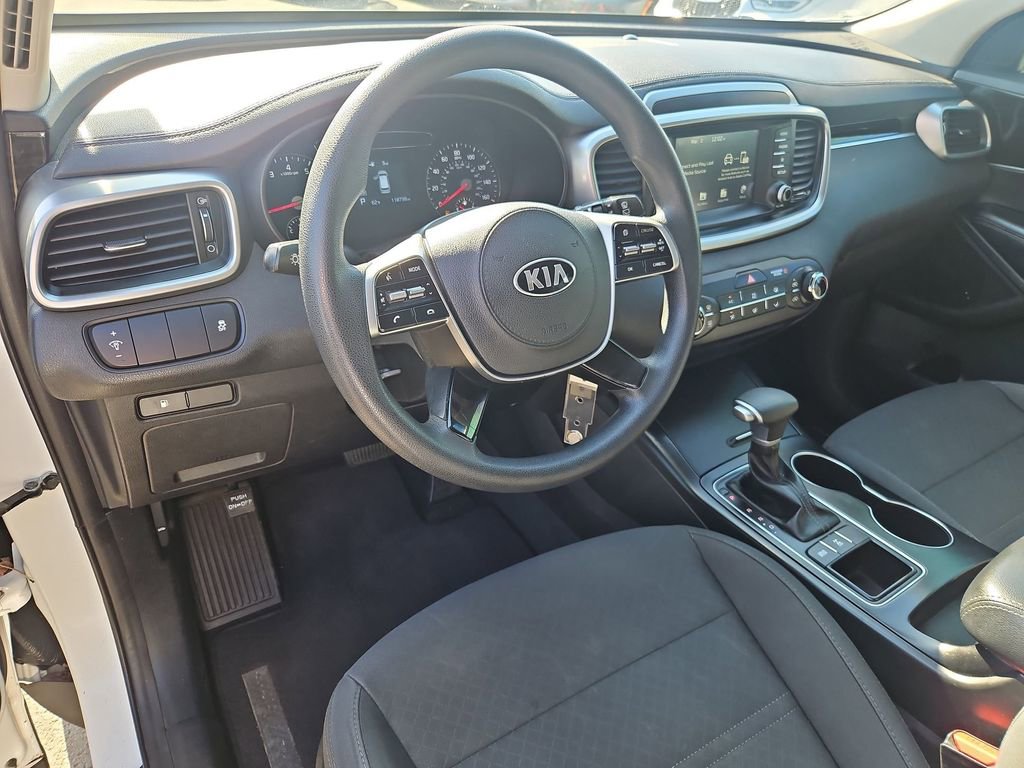 Used 2020 Kia Sorento AWD V6 image 13
