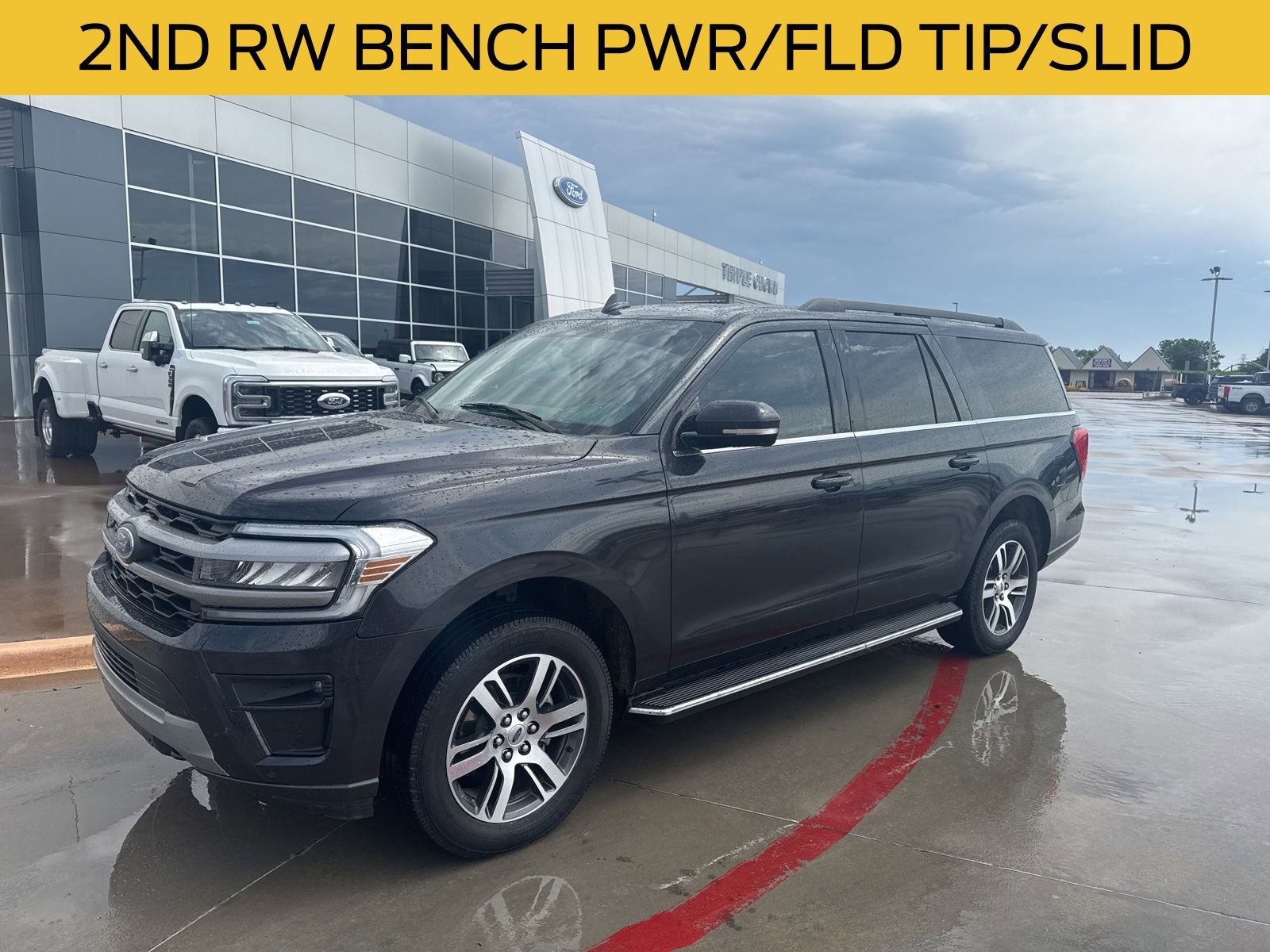 Used 2022 Ford Expedition Max XLT image 1