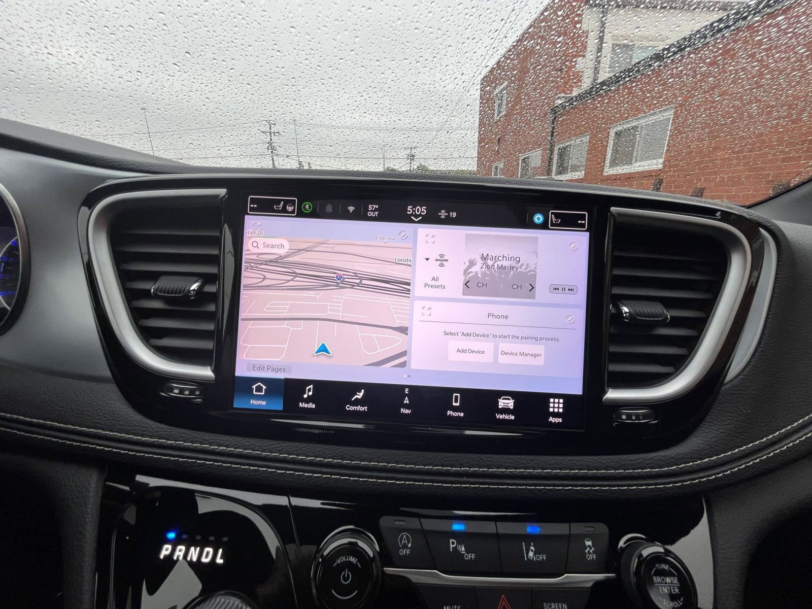 Used 2025 Chrysler Pacifica Limited FWD image 21