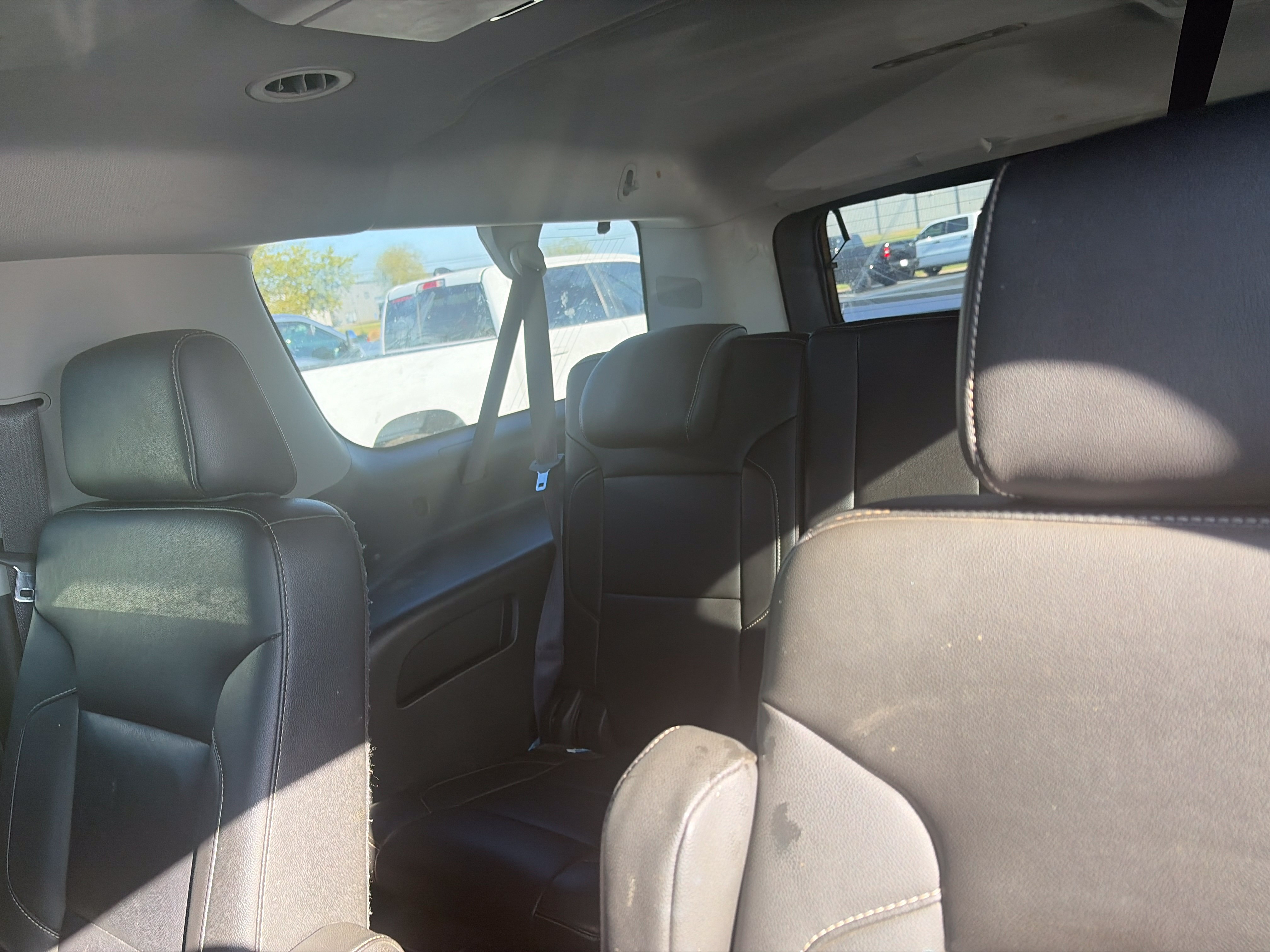 Used 2016 Chevrolet Suburban LT RWD image 10