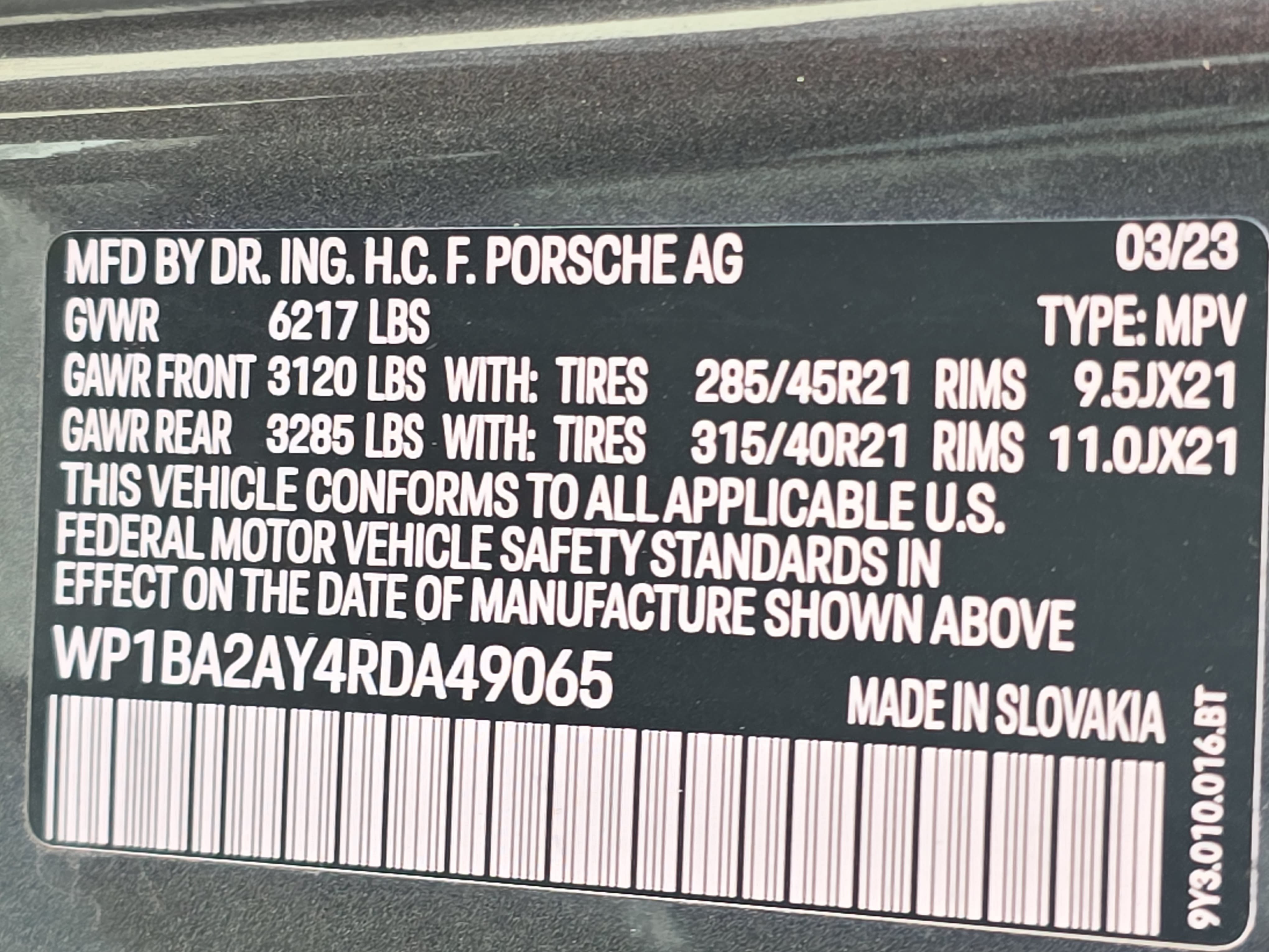 Used 2024 Porsche Cayenne Coupe AWD/4WD image 36