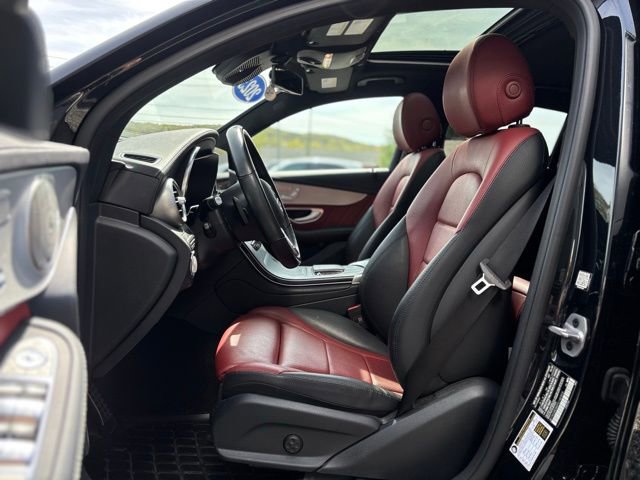 Used 2023 Mercedes-Benz GLC 300 4MATIC Coupe image 15