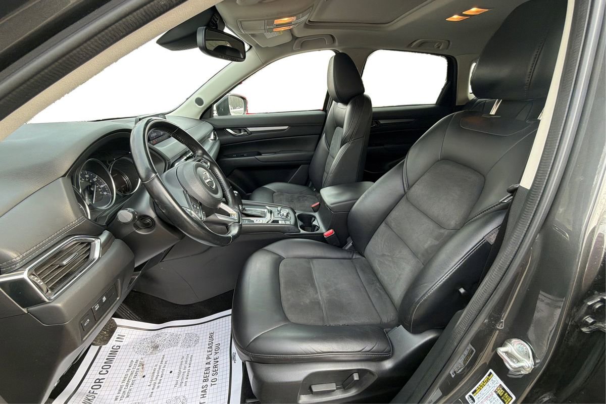 Used 2018 MAZDA CX-5 Touring w/ Preferred Equipment Package image 9
