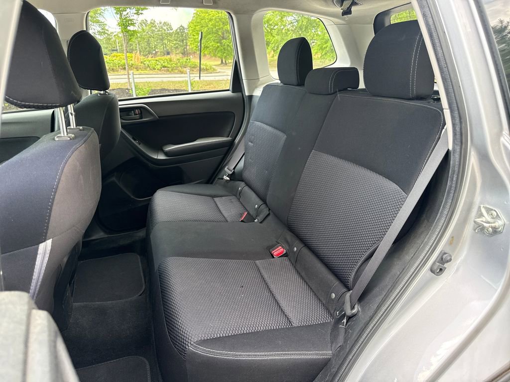 Used 2016 Subaru Forester 2.5i w/ Alloy Wheel Package image 30