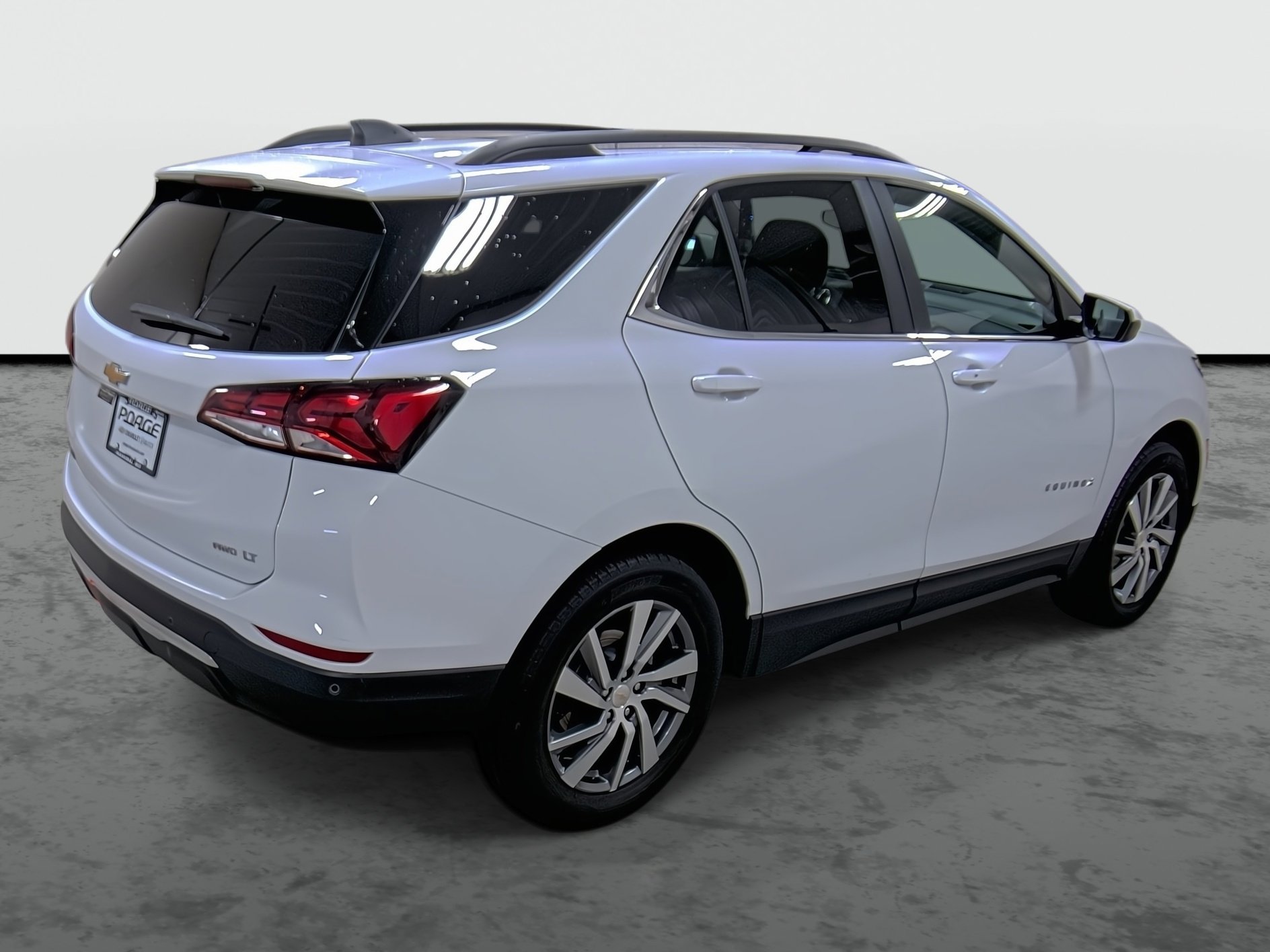 Used 2024 Chevrolet Equinox LT AWD/4WD image 4