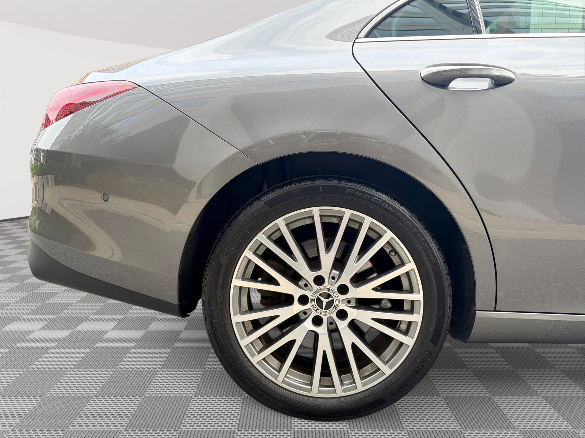 Used 2025 Mercedes-Benz CLA 250 4MATIC image 30