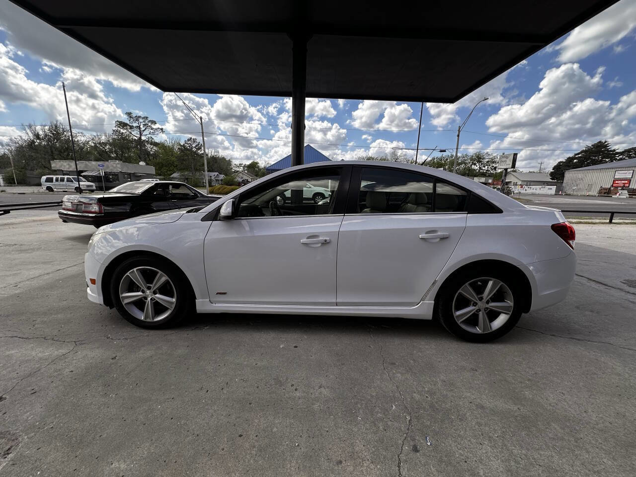Used 2014 Chevrolet Cruze LT w/ Sun, Sound and Sport Package image 5