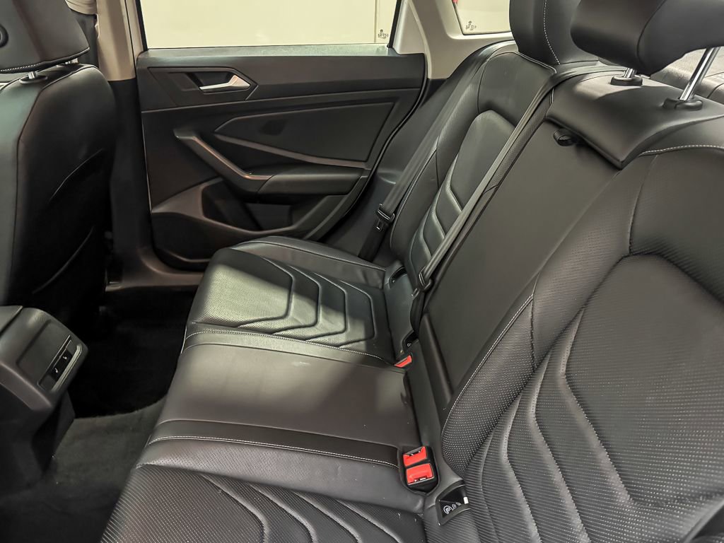 Used 2021 Volkswagen Jetta SEL Premium image 14