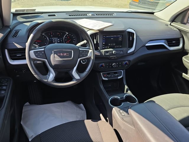 Used 2023 GMC Terrain SLE w/ Driver Convenience Package image 12
