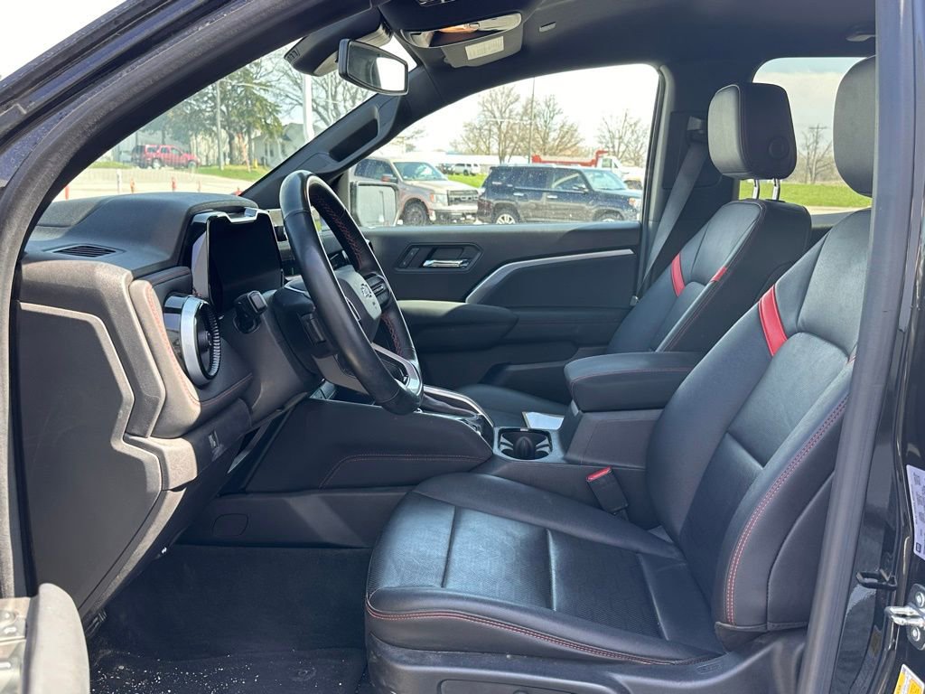 Used 2023 Chevrolet Colorado Z71 w/ Z71 Convenience Package 2 AWD/4WD image 11
