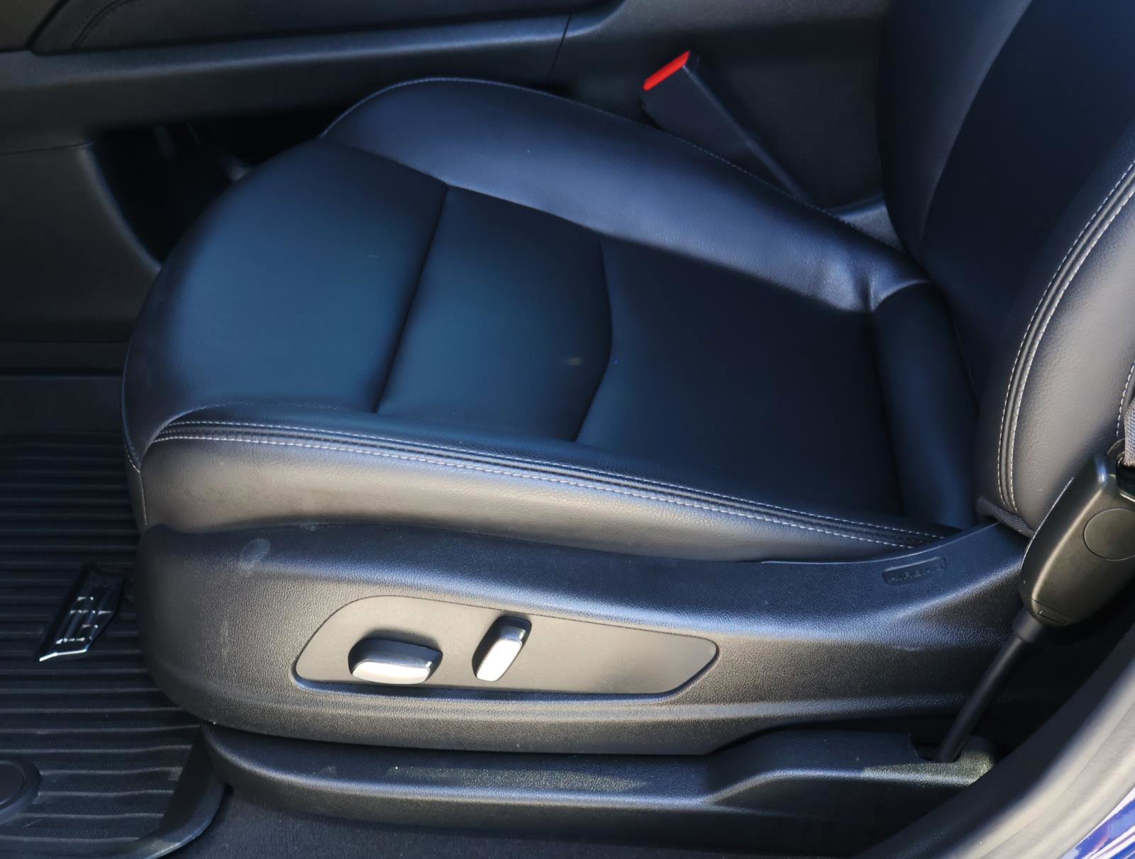 Certified 2024 Cadillac XT6 Luxury image 20