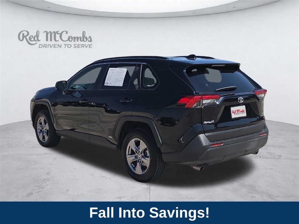 Used 2025 Toyota RAV4 LE AWD/4WD image 3