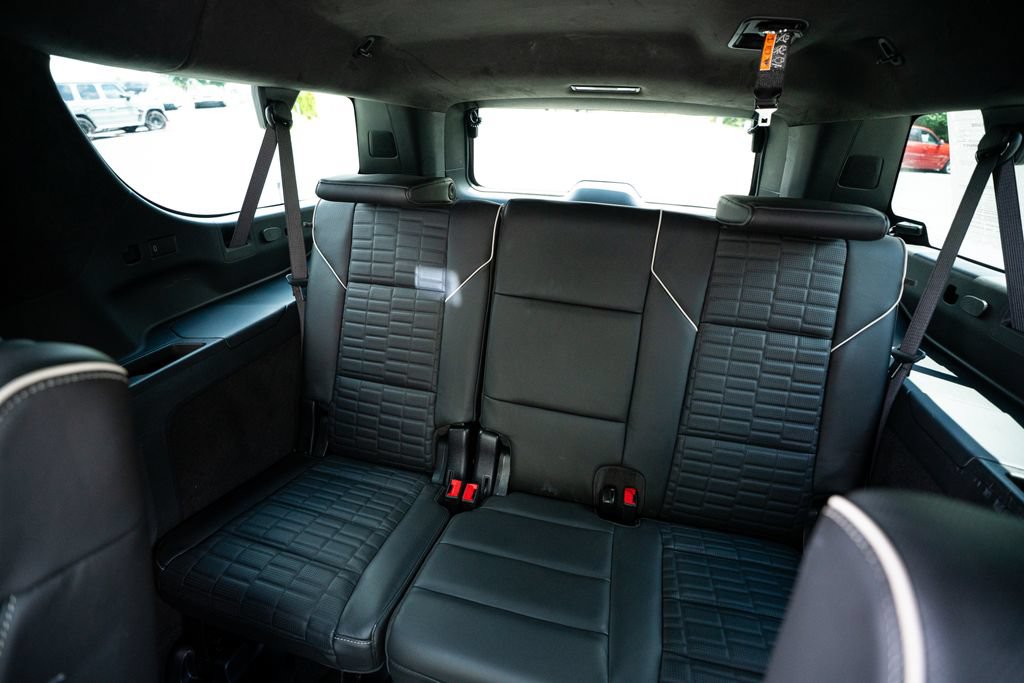 Used 2025 Cadillac Escalade ESV V AWD/4WD image 55