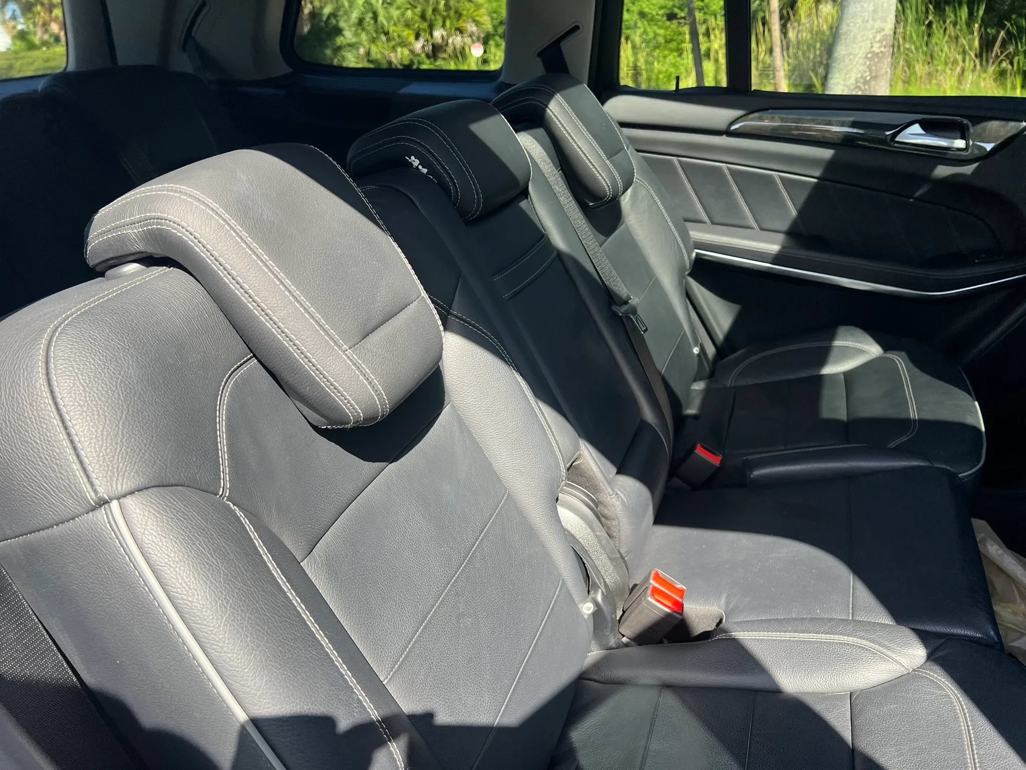 Used 2014 Mercedes-Benz GL 450 4MATIC w/ Lighting Package image 28