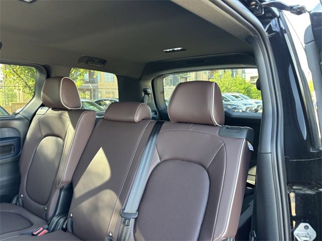 New 2025 Volkswagen ID. Buzz Pro S image 22