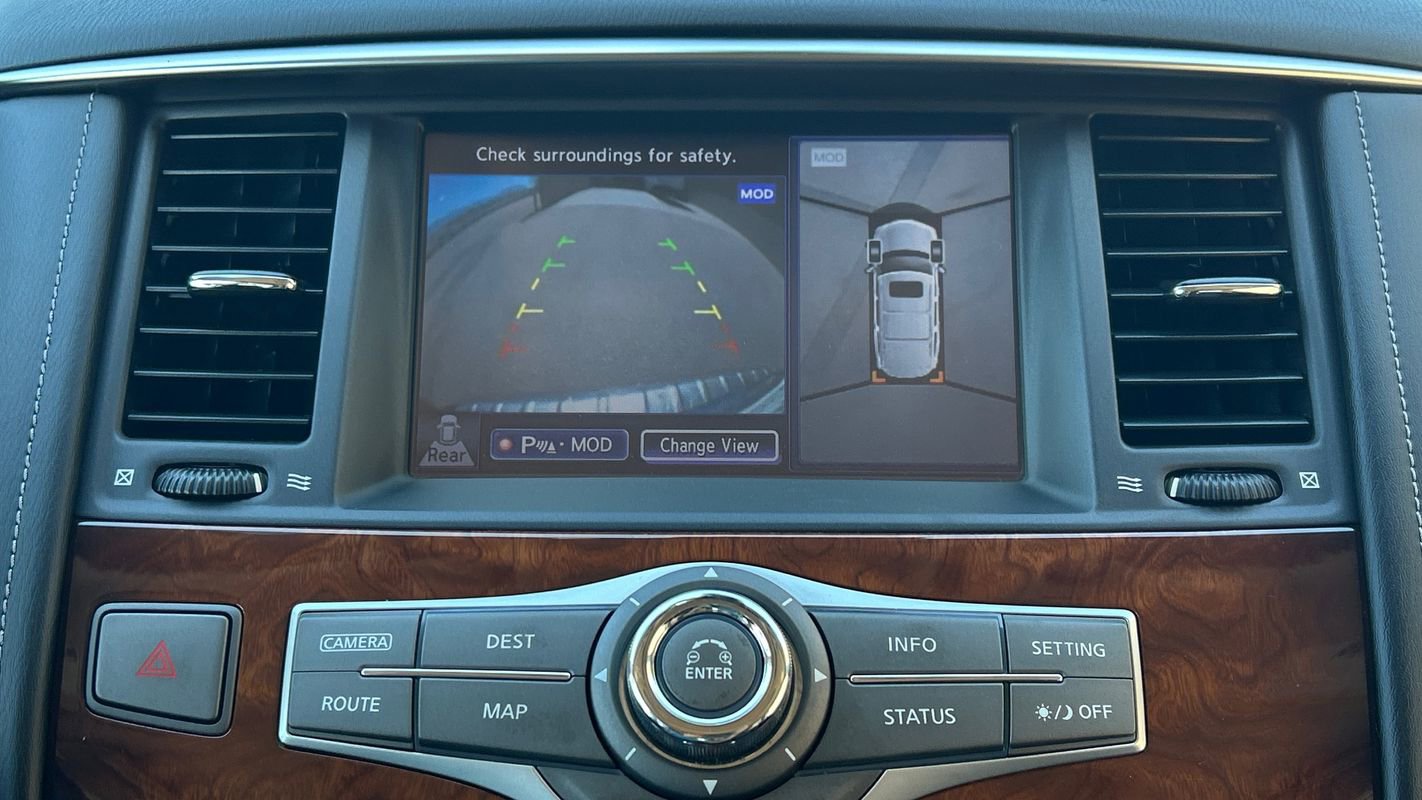 Used 2016 INFINITI QX80 4WD w/ Deluxe Technology Package image 31