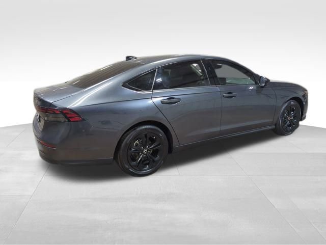 New 2025 Honda Accord SE image 6