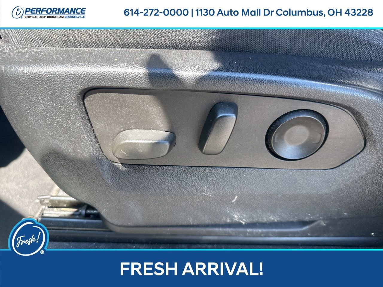 Used 2023 GMC Yukon XL SLE w/ Gmc Pro Safety Plus Package image 12