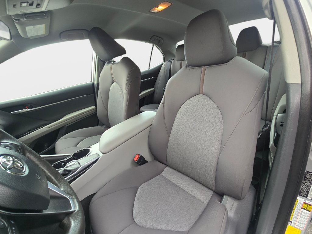Used 2019 Toyota Camry LE FWD image 17