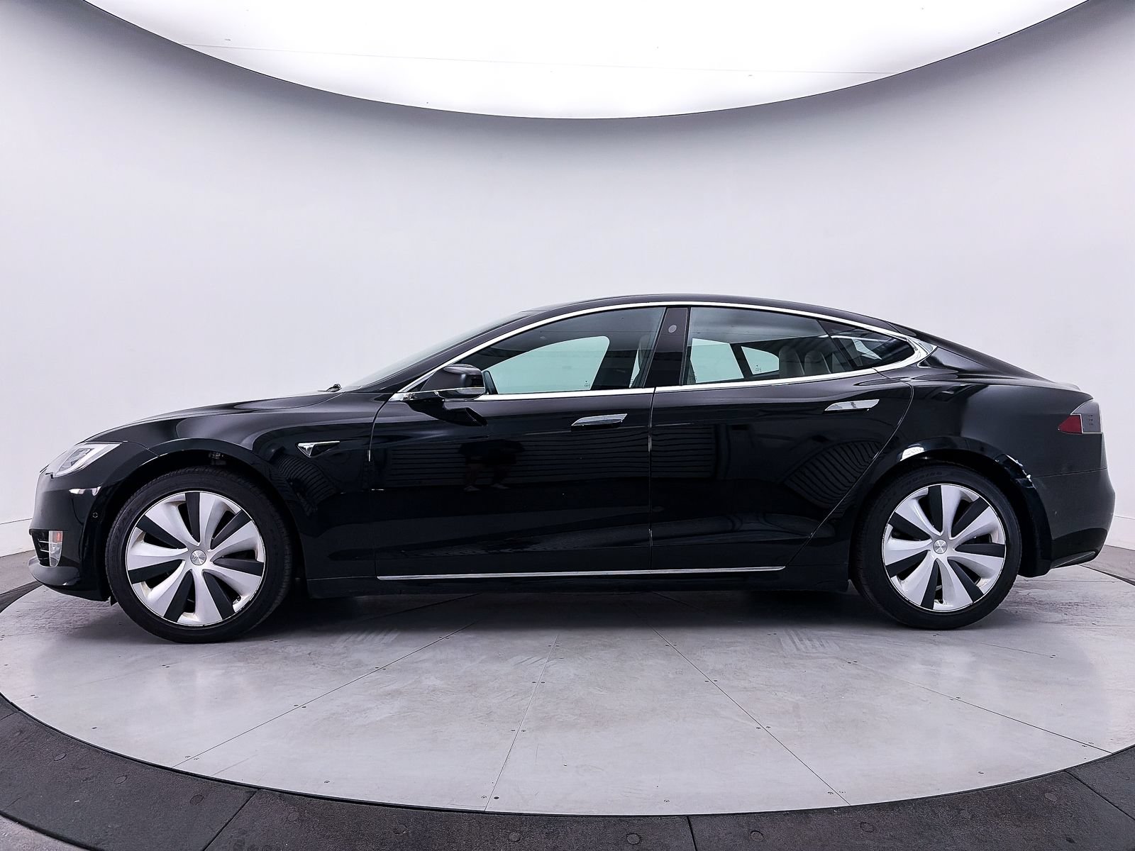 Used 2021 Tesla Model S Long Range Plus AWD/4WD image 37