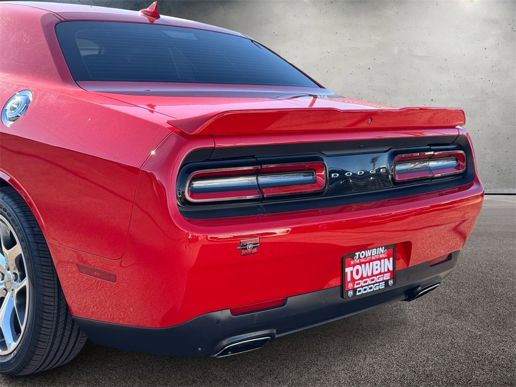 Used 2015 Dodge Challenger SXT Plus w/ Technology Group image 5