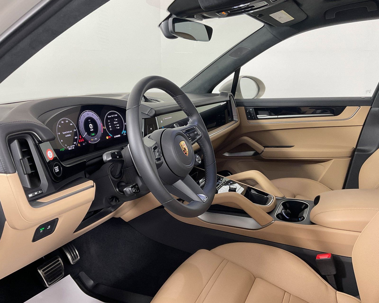 Certified 2024 Porsche Cayenne Turbo image 4