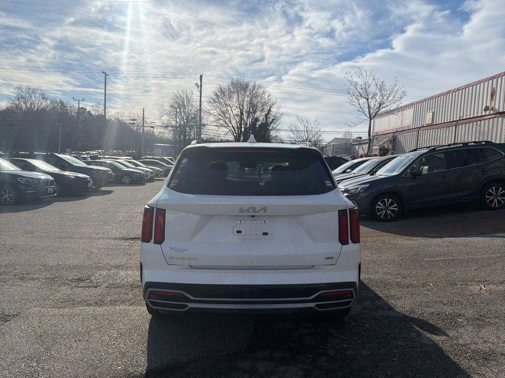 Used 2023 Kia Sorento SX image 5