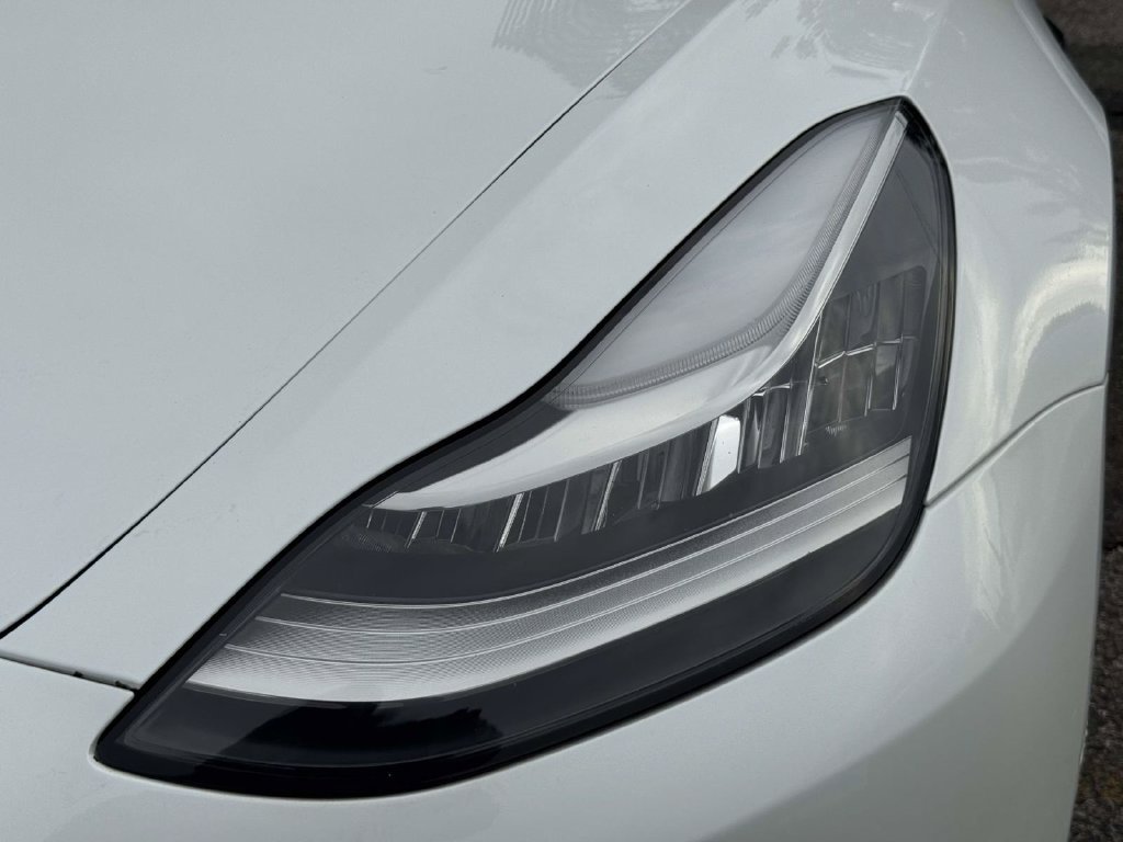 Used 2021 Tesla Model 3 Standard Range Plus RWD image 9