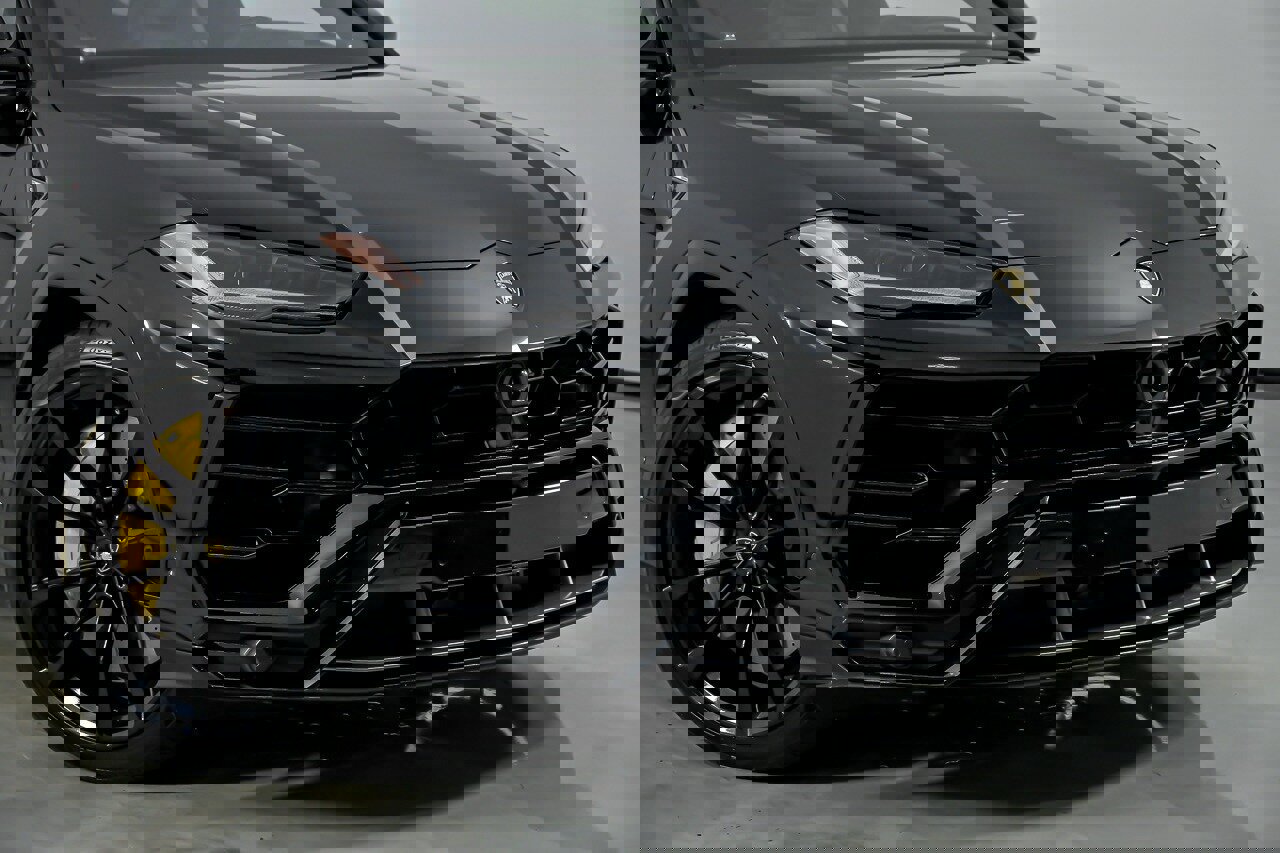 Used 2019 Lamborghini Urus image 3
