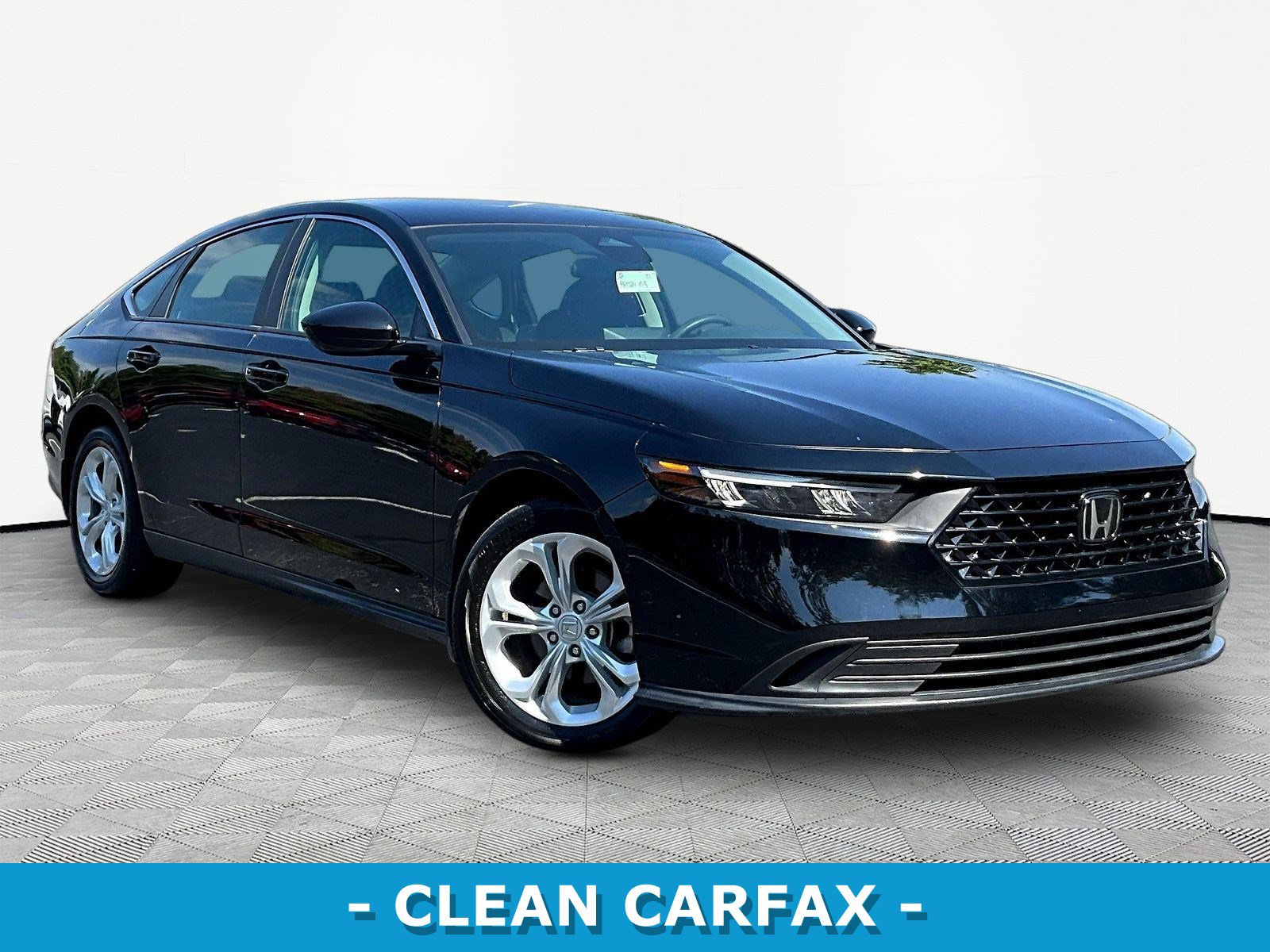 Certified 2024 Honda Accord LX image 3