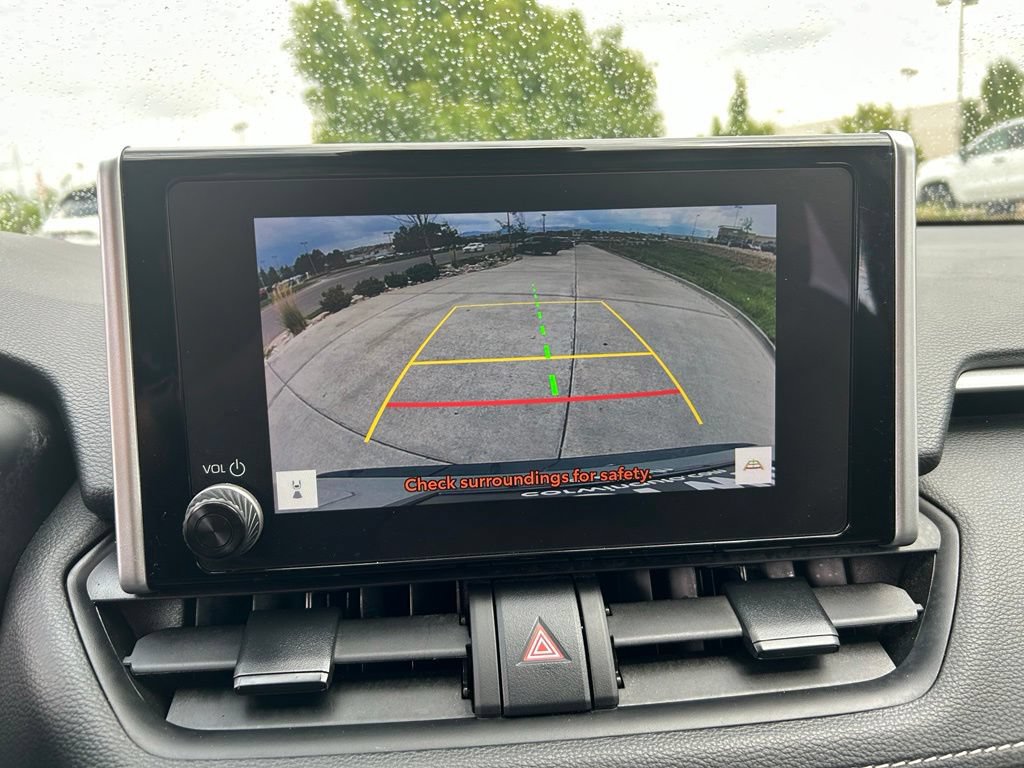 Used 2025 Toyota RAV4 XLE AWD/4WD image 21