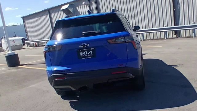 Used 2025 Chevrolet Equinox RS w/ Safety and Technology Package AWD/4WD image 2
