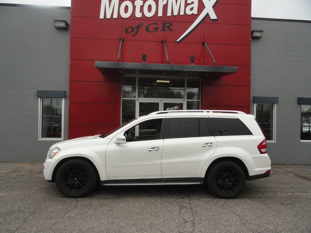 Used 2011 Mercedes-Benz GL 450 4MATIC image 2